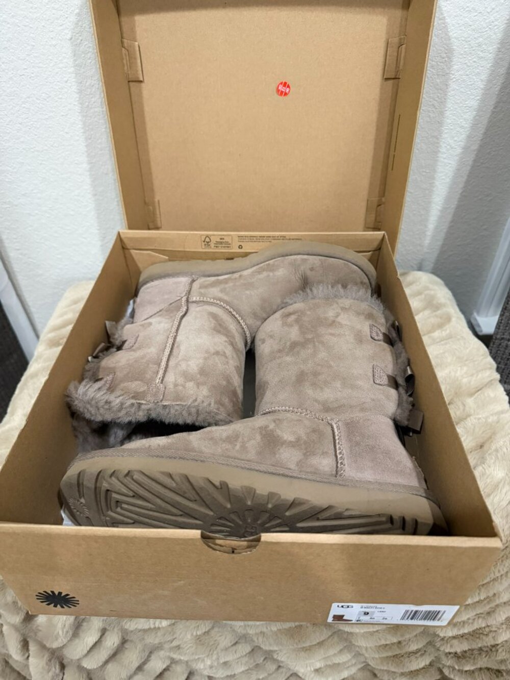 UGG Bailey Bow II Chestnut Sheepskin Boots Women's Size 9 w/ Original Box - Picture 13 of 15